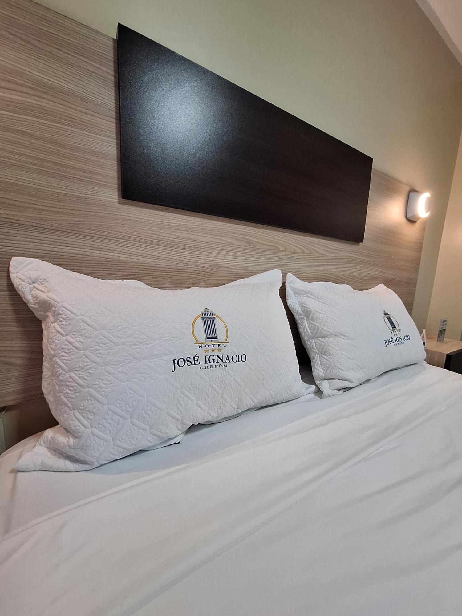 Hotel Jose Ignacio Chepén Esterno foto